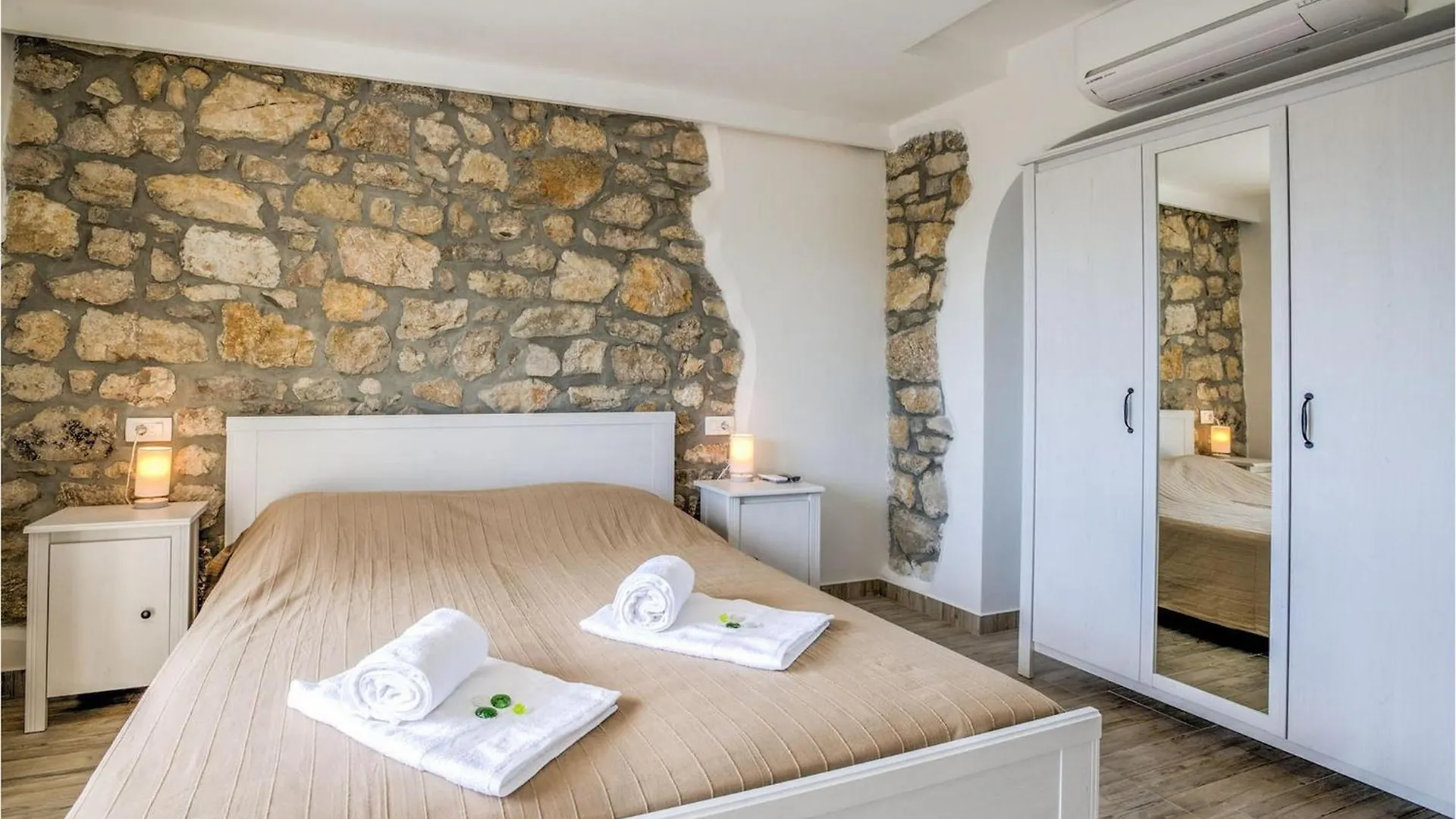 Villa Vele Skale Jadranovo Holiday home