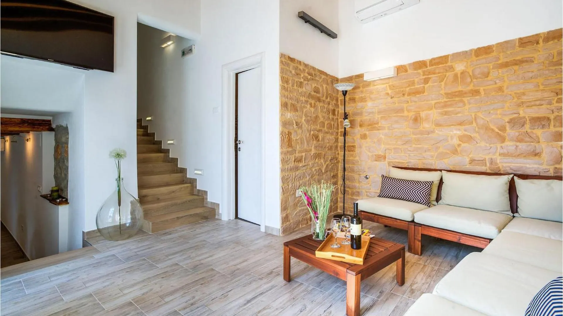 Villa Vele Skale Jadranovo Croatia